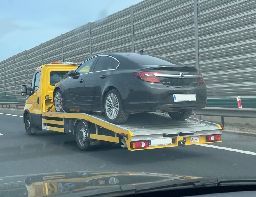 Stacja demontażu pojazdów - Złomowanie aut - AW Motors