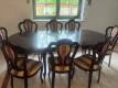 Elegancki zestaw do jadalni - duży stół z drewna i 8 tapicerowanych krzeseł 