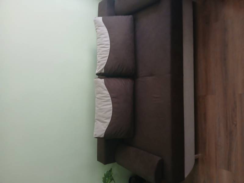 Przedarz sofa