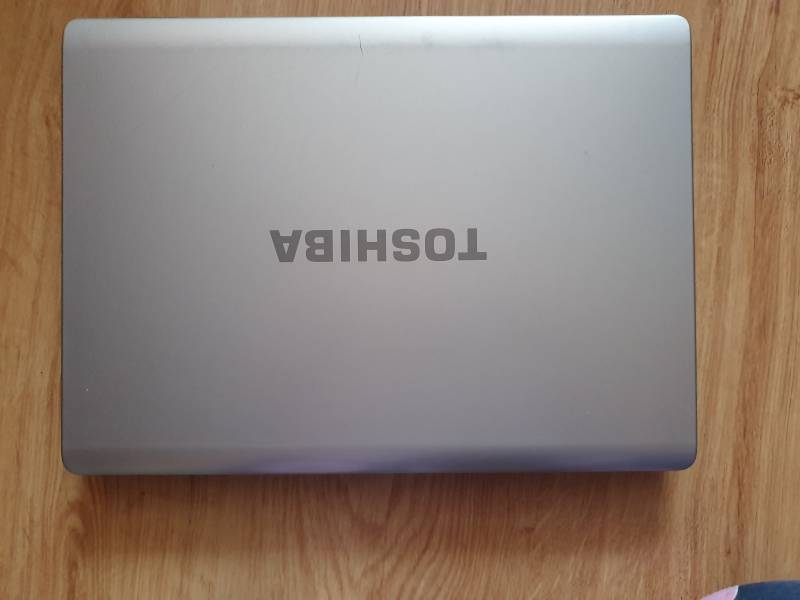 Sprzedam Laptop Toshiba L300-11M