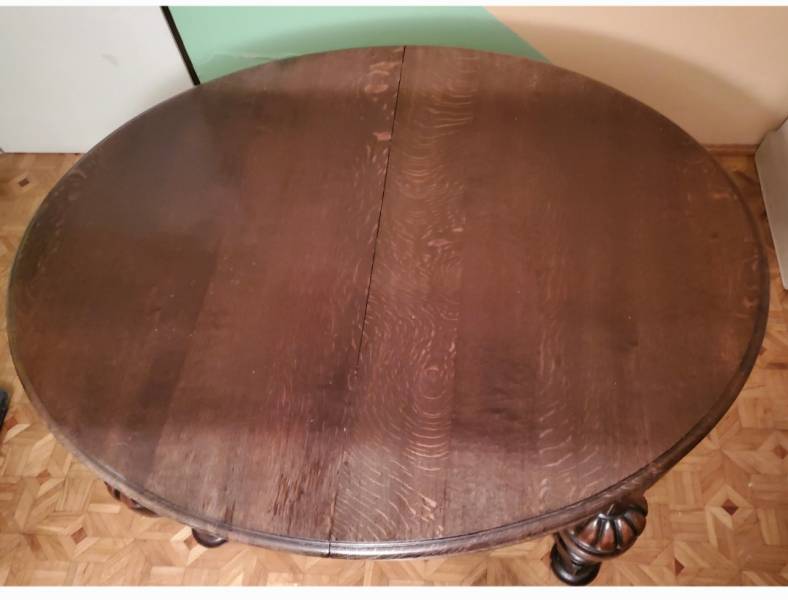 Solidny stół debowy z 6 krzesłami