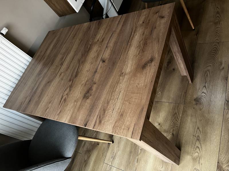 Stół jadalny rozkładany