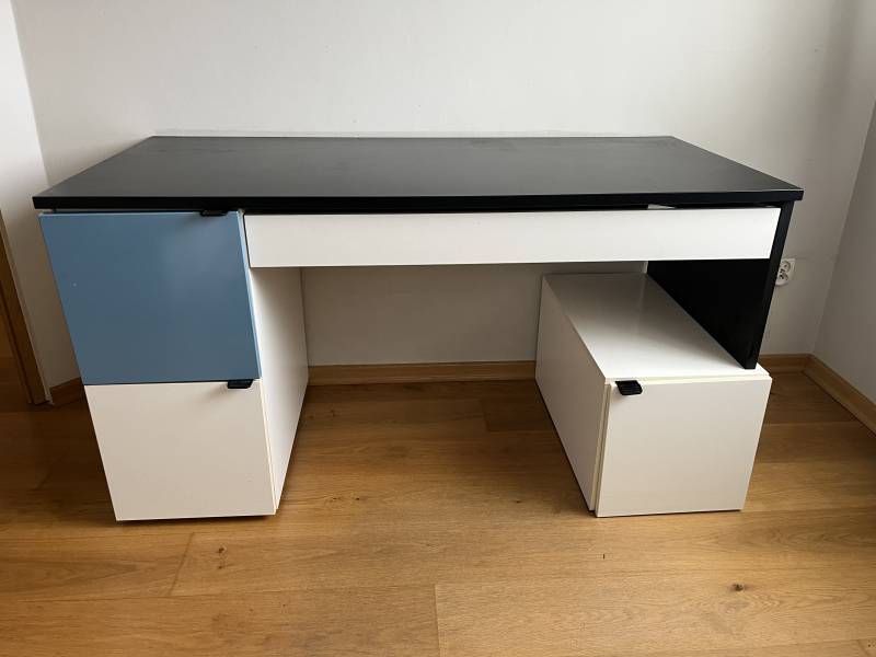 Meble VOX Young Users Pokój młodzieżowy szafa biurko łóżko regał