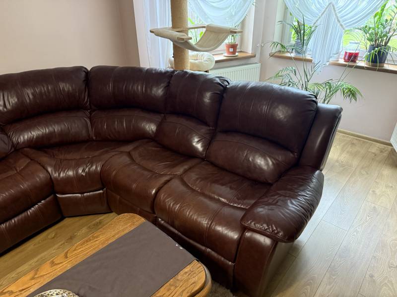 Sprzedam kanapę skórzaną wraz z fotelem