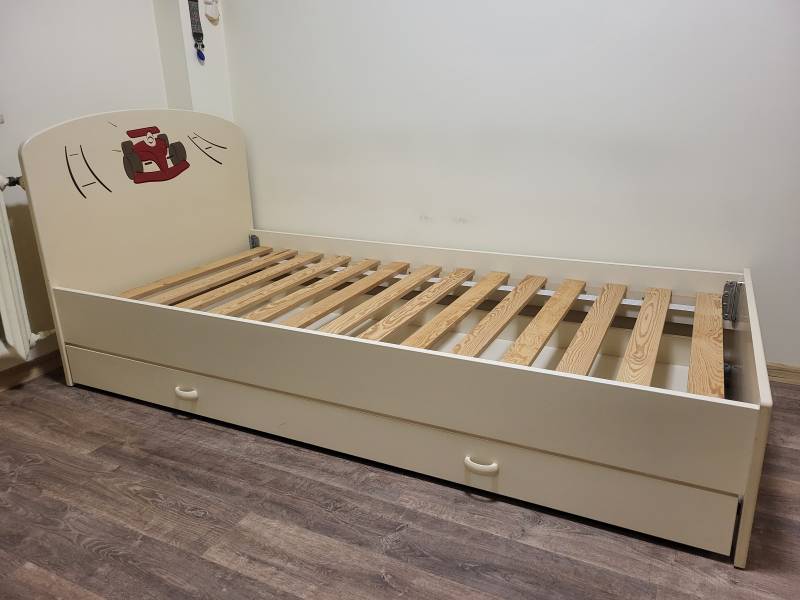 Sprzedam meble domowe z serii Meblik Formuła Red