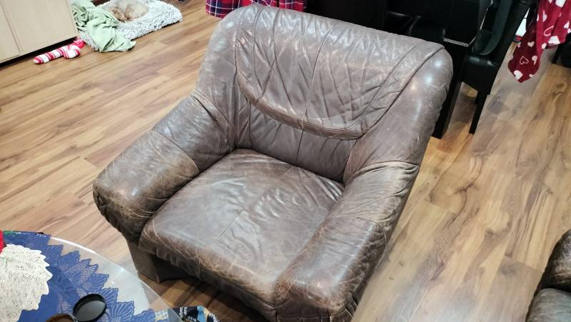 Sprzedam skórzane kanapy i fotel