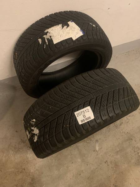 Dwie Opony Goodyear Vector 4 Seasons, wielosezonowe