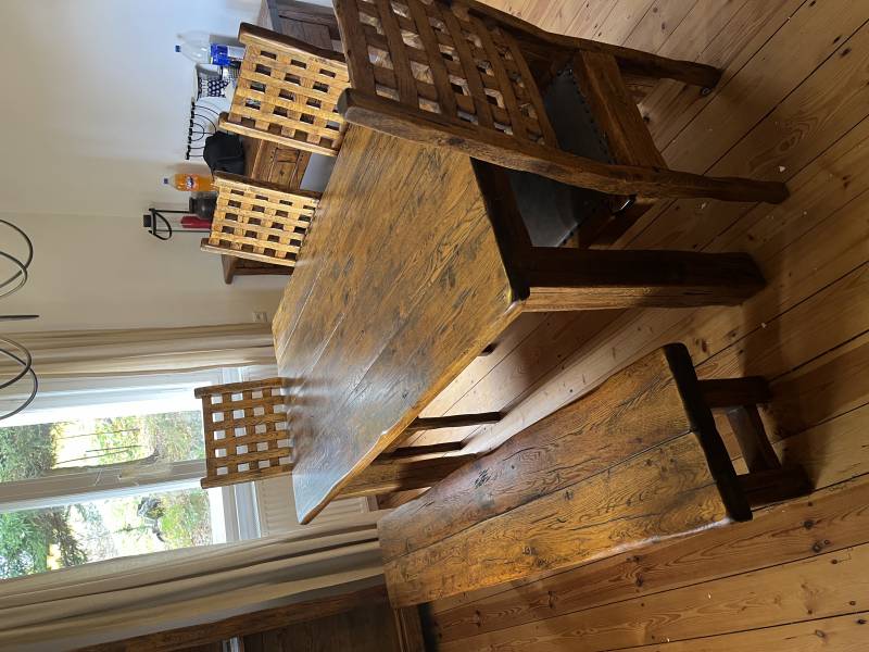 Sprzedam wysokiej klasy dębowe meble stylizowane 