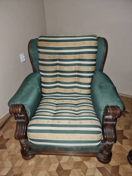 Sprzedam drewniane meble salonowe