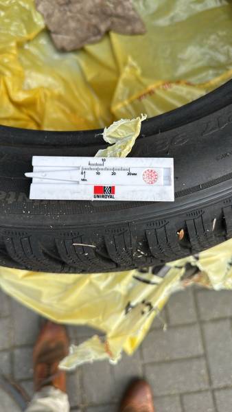 opony zimowe Hankook Winter i*cept RS3 W462225/50R17 98 V XL 