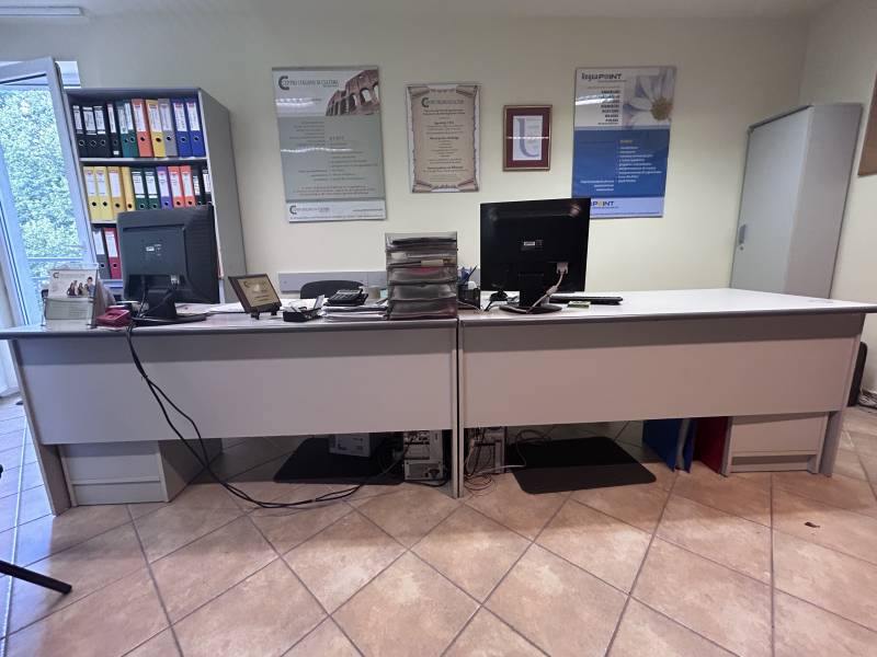 Szprzedam meble biurowe