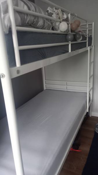 Sprzedam łóżko piętrowe 
