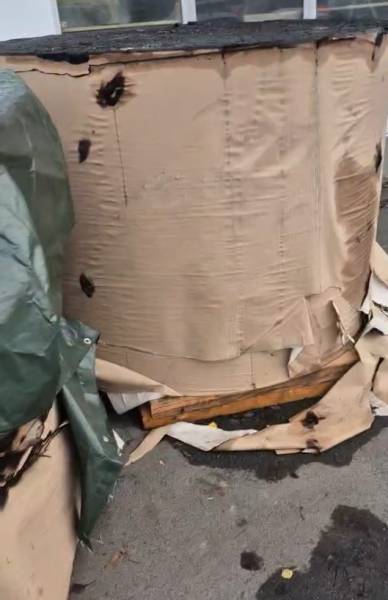 Sprzedam zniszczony papier przemysłowy w rolach