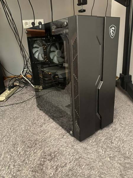 Sprzedam Komputer Stacjonarny 