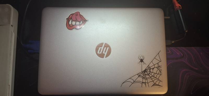 Sprzedam laptopa win10