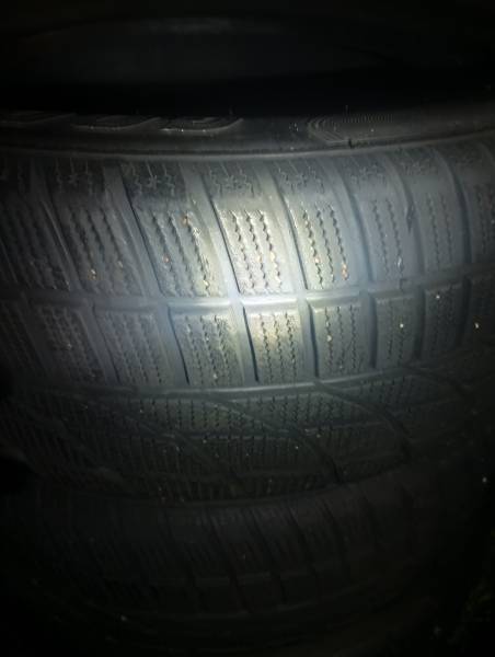 Sprzedam opony wraz z felgami od BMW 