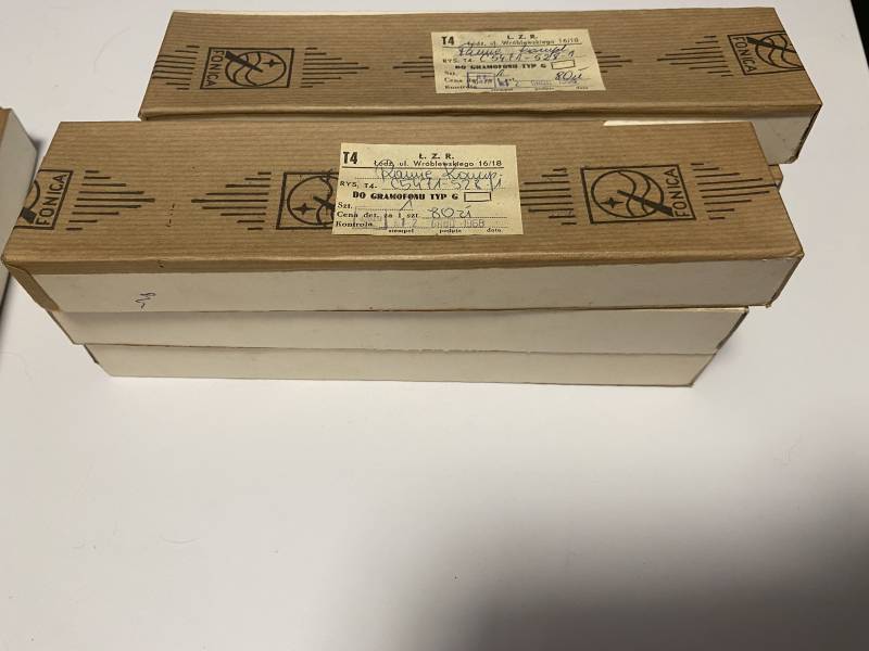 Sprzedam Wkładka gramofonowa FONICA NOS PRL, nowa, fabryczna, w opakowaniu 7 sztuk.