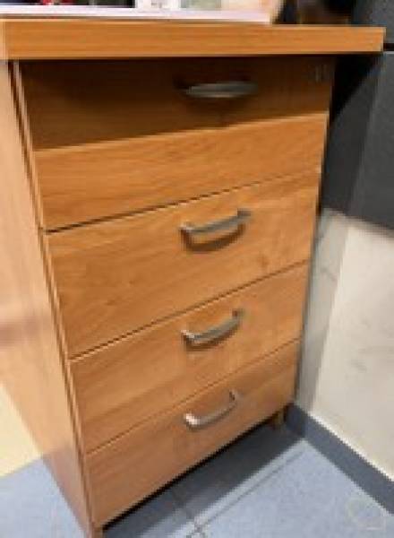 Meble na sprzedaż 25 szt.