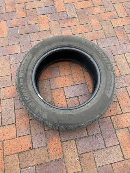 Sprzedam Opony Letnie Michelin PRIMACY 4 - 17" używane tylko w jednym sezonie.