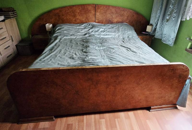 Meble na sprzedaż -jadalnia i sypialnia