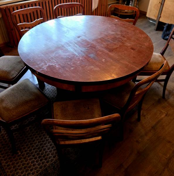 Meble na sprzedaż -jadalnia i sypialnia