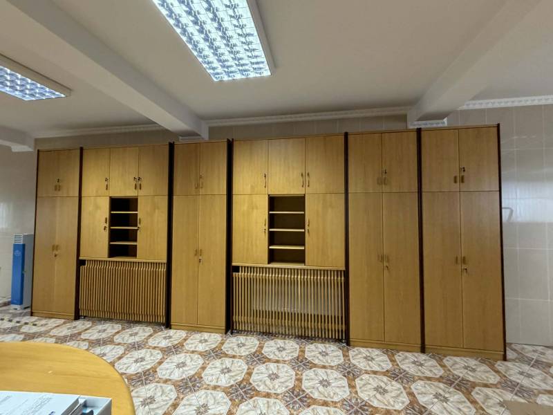 Meble na sprzedaż 42 szt.