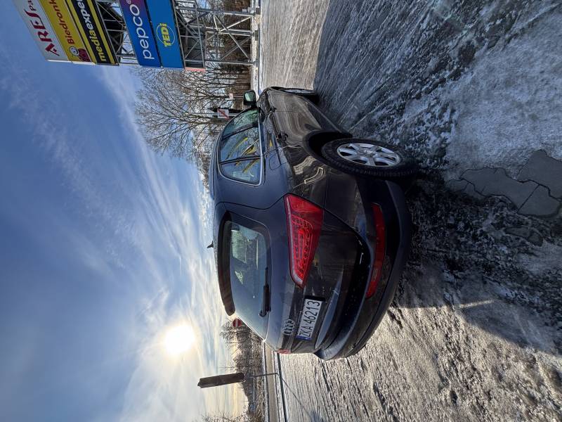 Sprzedam auto za gotówkę Audi Q5 2011 r. Inny