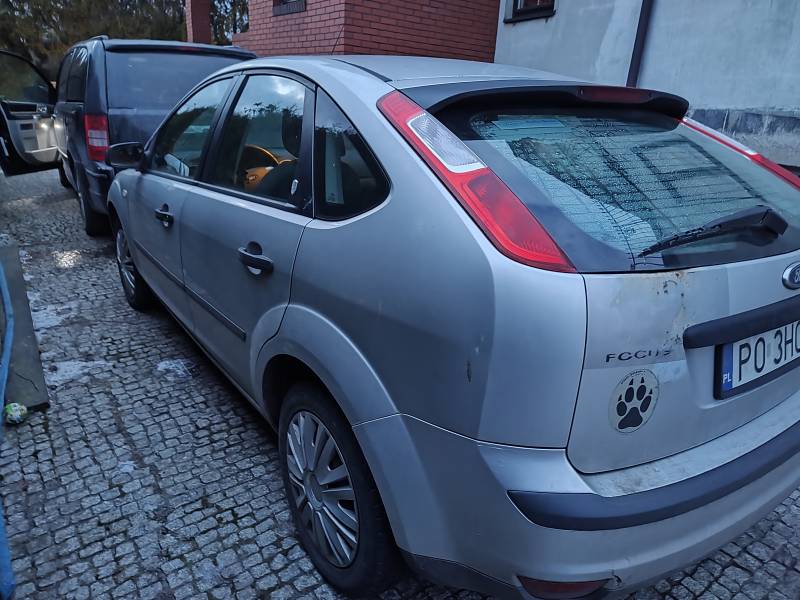 Sprzedam auto za gotówkę Ford Focus 2003 r. Hatchback / Sportback Diesel