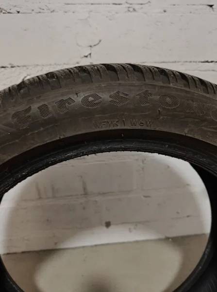 Sprzedam opony zimowe Firestone Winter 215/50 R18 92V