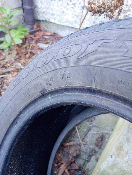 2 szt. 19-letnie zimówki do drugiego życia lub recyklingu