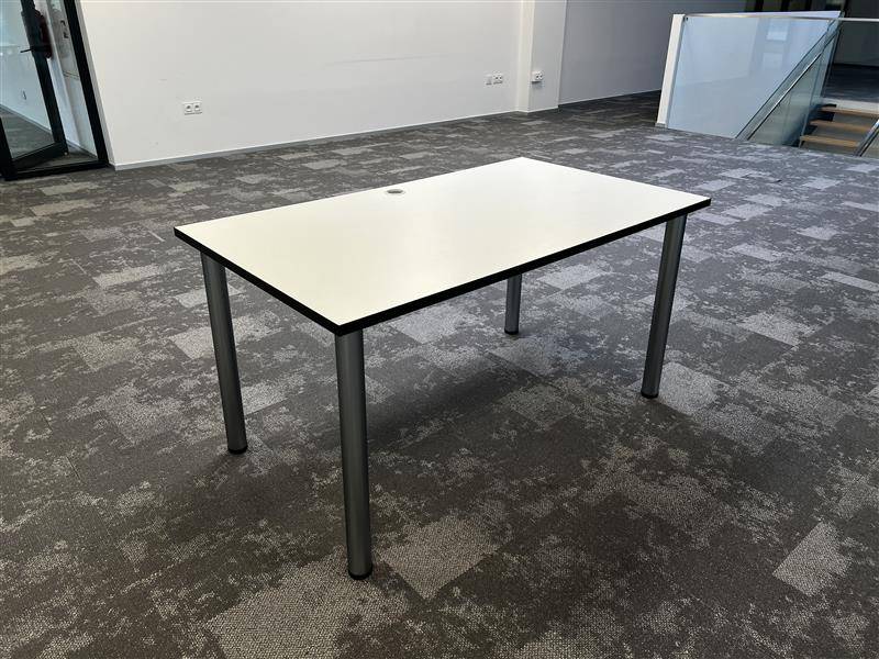 Meble na sprzedaż 55 szt.