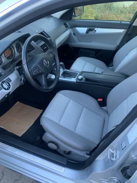 Sprzedam auto za gotówkę Mercedes C 180 Kompressor W204 Avantgarde, automat  2008  r. Sedan / Limuzyna Benzyna