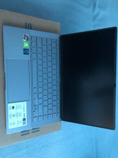 Laptop ASUS Zenbook 14" Ryzen 5/8GB/256GB SSD/MX350