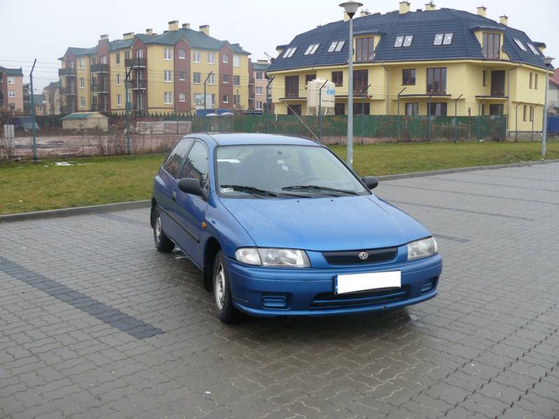 Mazda 323 1994 r. 